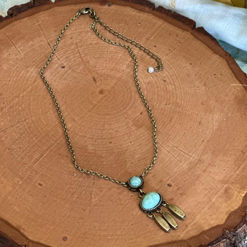 Sweet faux turquoise necklace.
